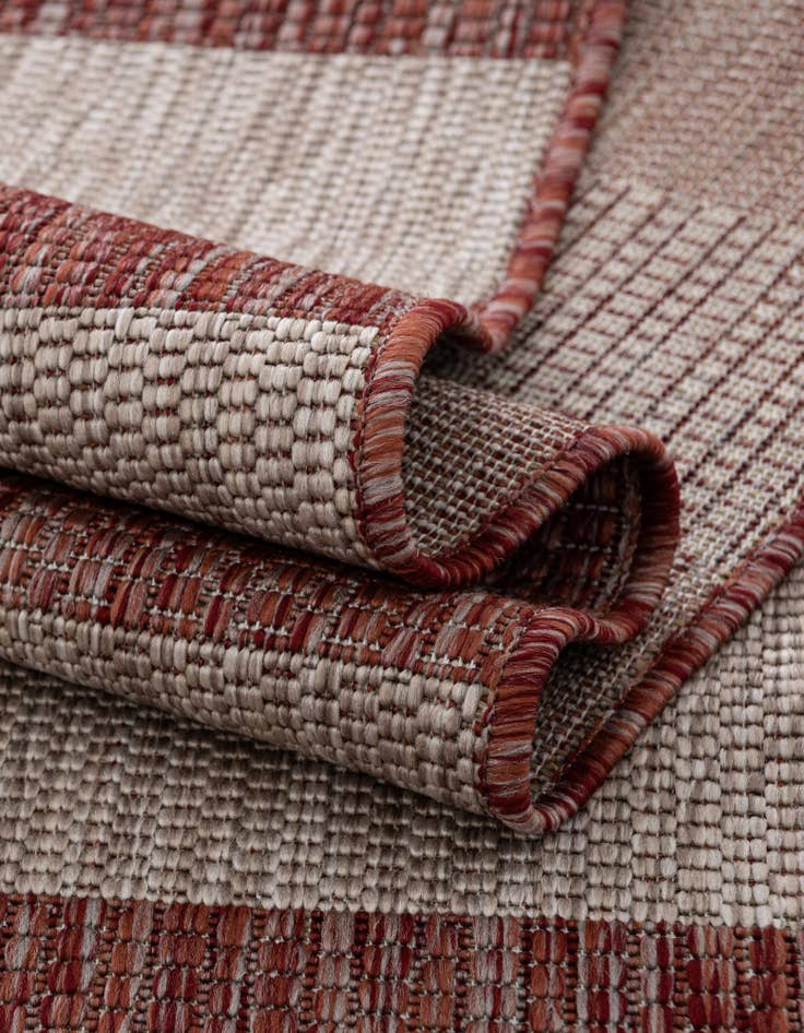 Detail image of 12' x 12' Easy-Clean Ribbon Indoor / Outdoor Round Rug