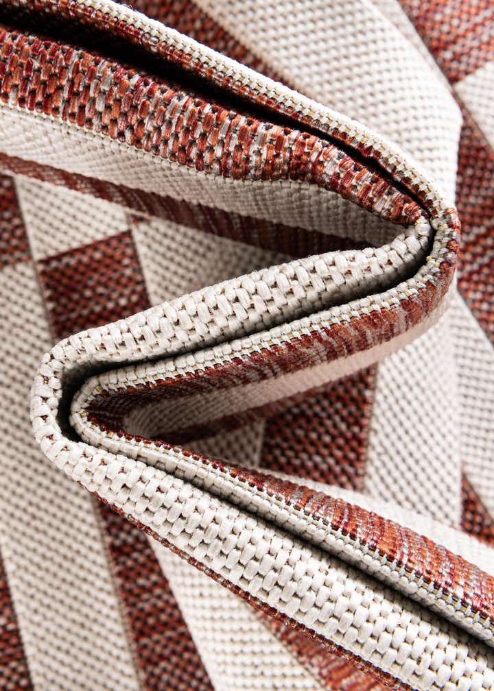 4' x 4' Easy-Clean Striped Indoor / Outdoor Round Rug