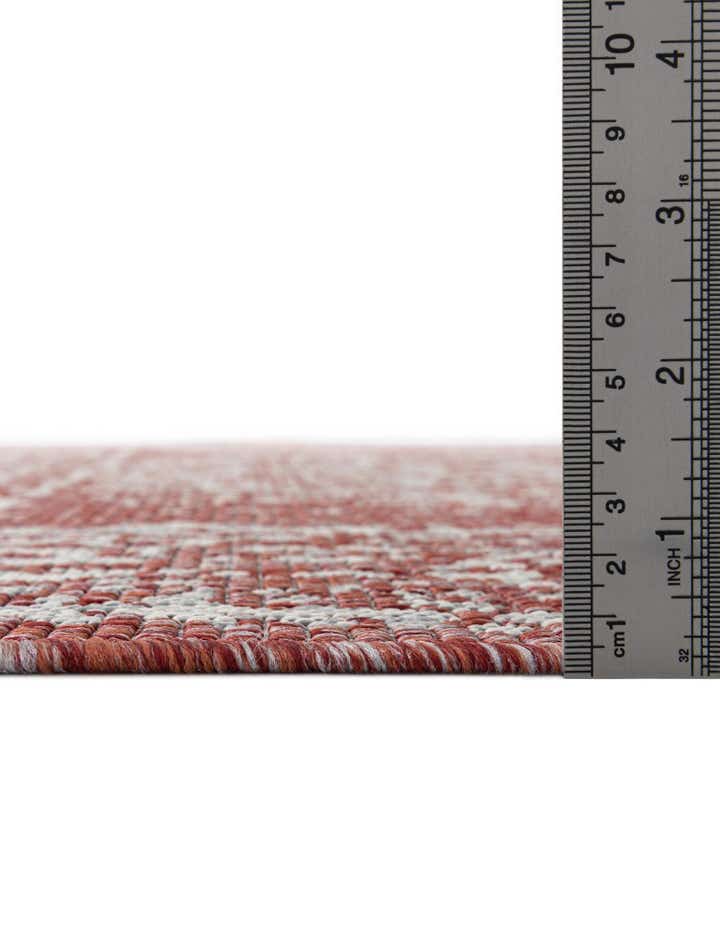 4' x 4' Easy-Clean Traditional Indoor / Outdoor Round Rug