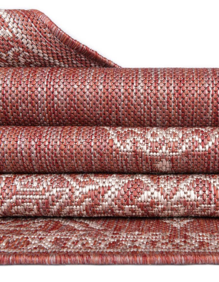 Detail image of 7' 10 x 7' 10 Easy-Clean Traditional Indoor / Outdoor Round Rug