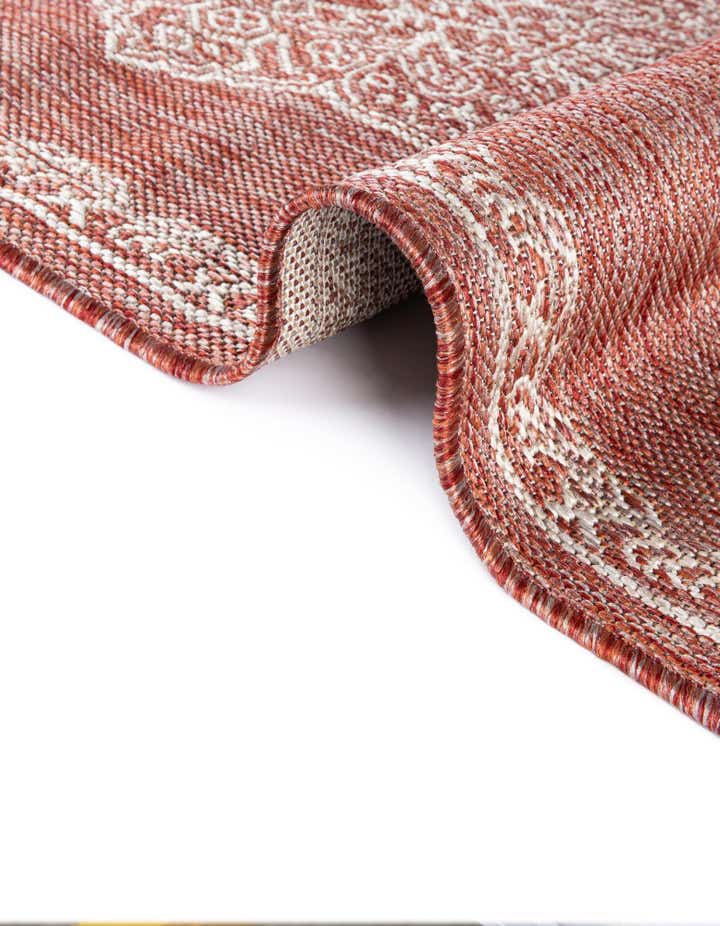 13' x 13' Easy-Clean Traditional Indoor / Outdoor Round Rug