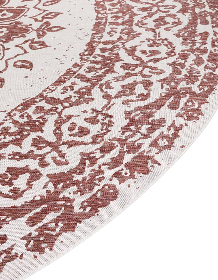 Detail image of 13' x 13' Easy-Clean Traditional Indoor / Outdoor Round Rug