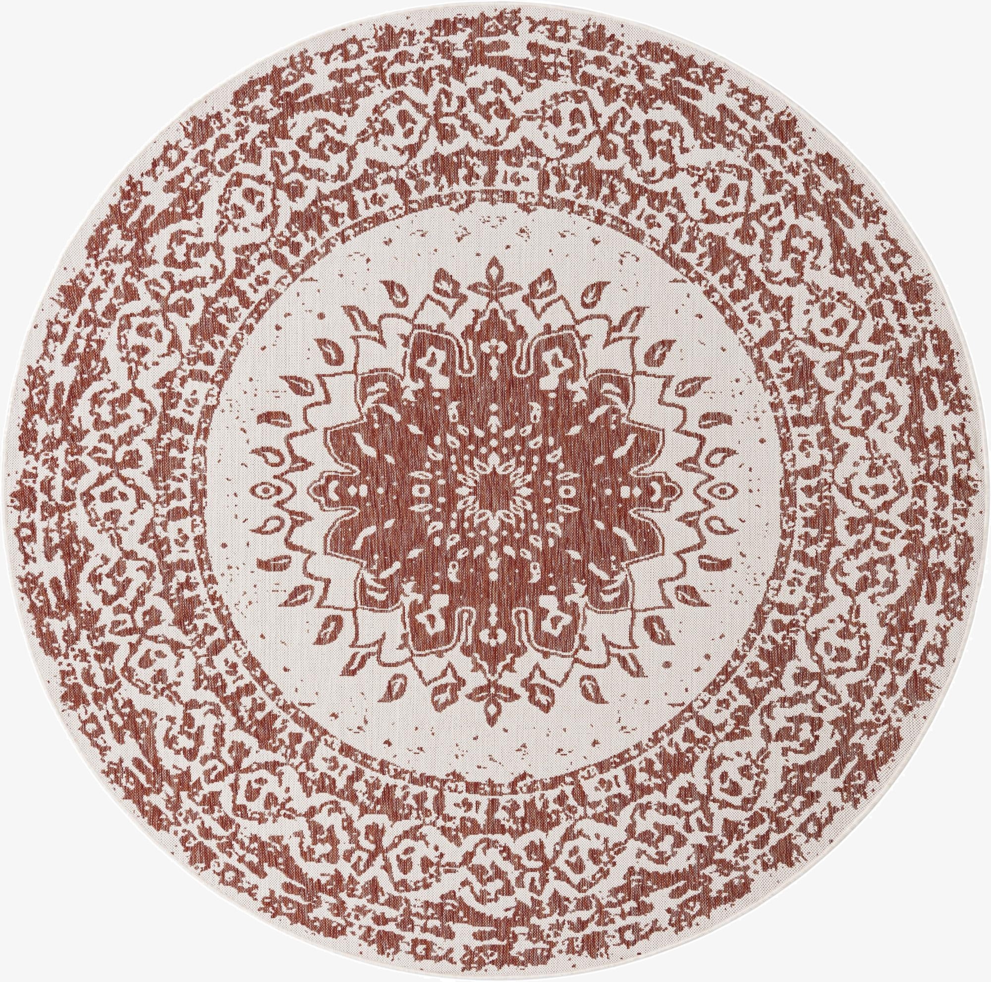 7' 10 x 7' 10  Washable Traditional Indoor / Outdoor Round Rug