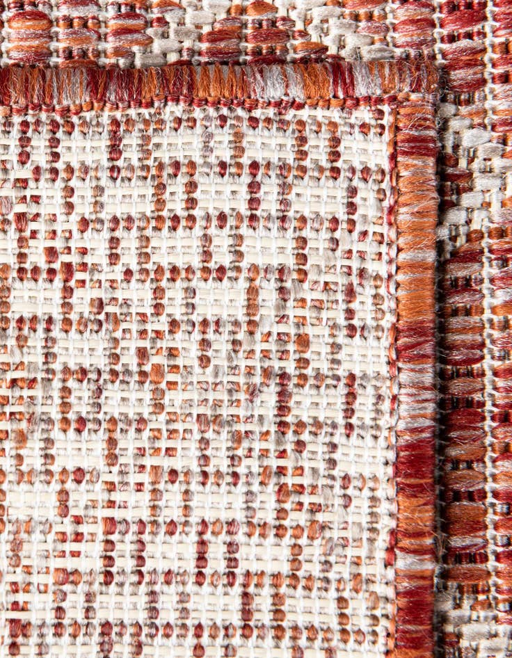 Detail image of 4' x 4' Easy-Clean Trellis Indoor / Outdoor Round Rug