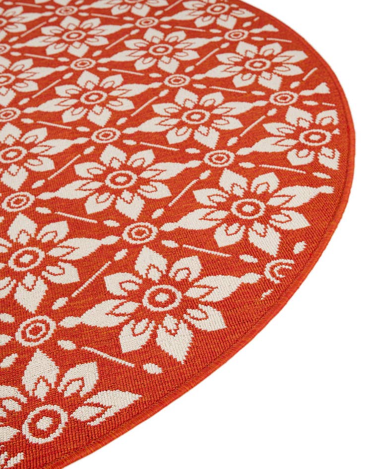 Detail image of 5' x 5' Easy-Clean Trellis Indoor / Outdoor Round Rug