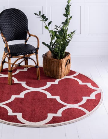 Rust Red Trellis Round Rug