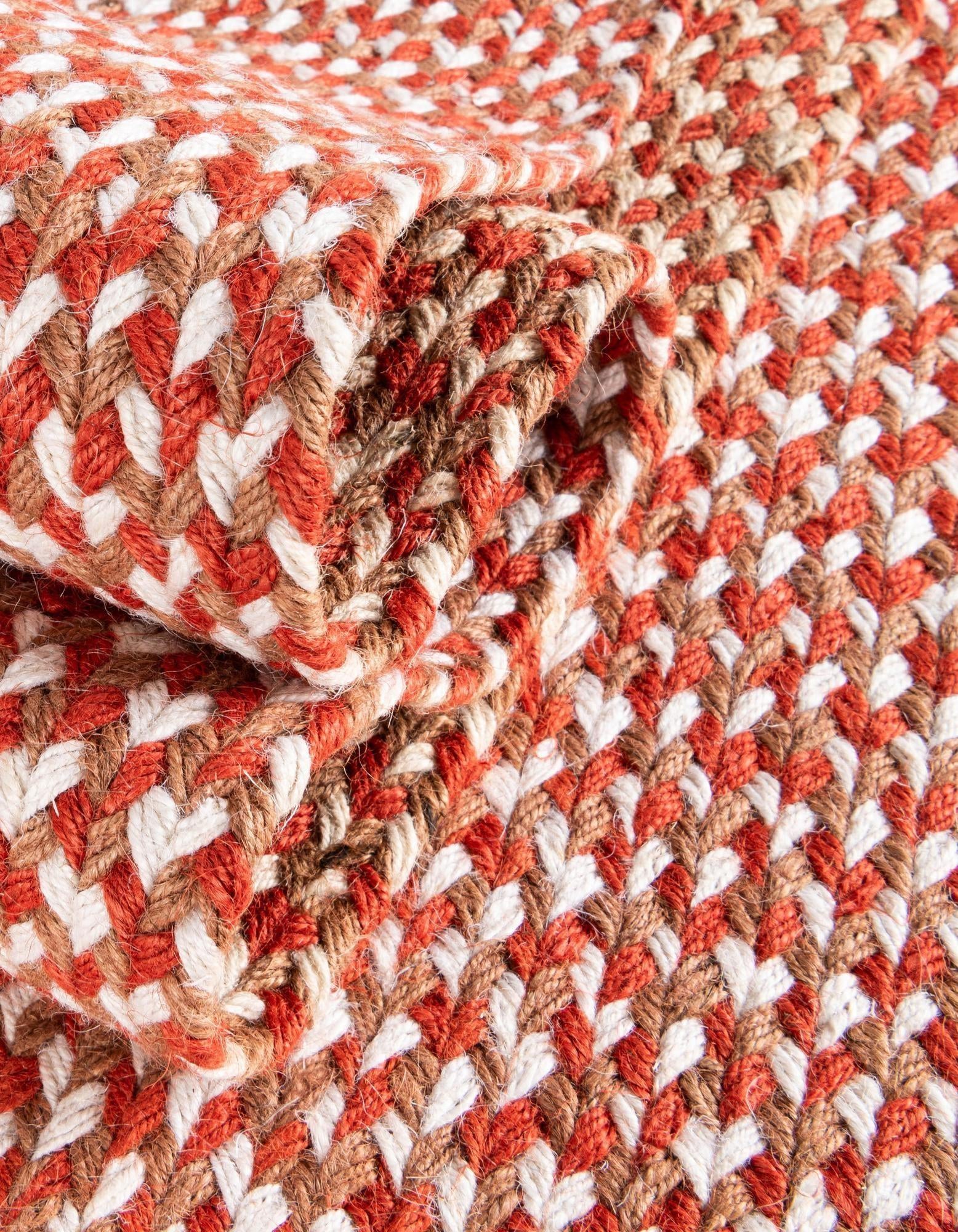 5' 1 x 5' 1 Handmade Tweed Braided Jute Round Rug