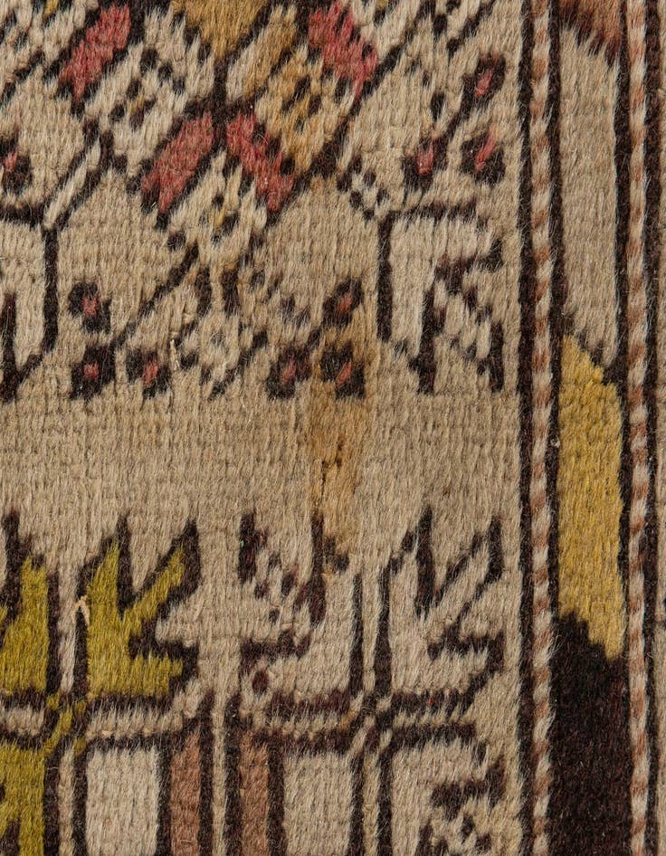 Detail image of 3' 11 x 7' 8  Hand Knotted Kars Wool Runner Rug