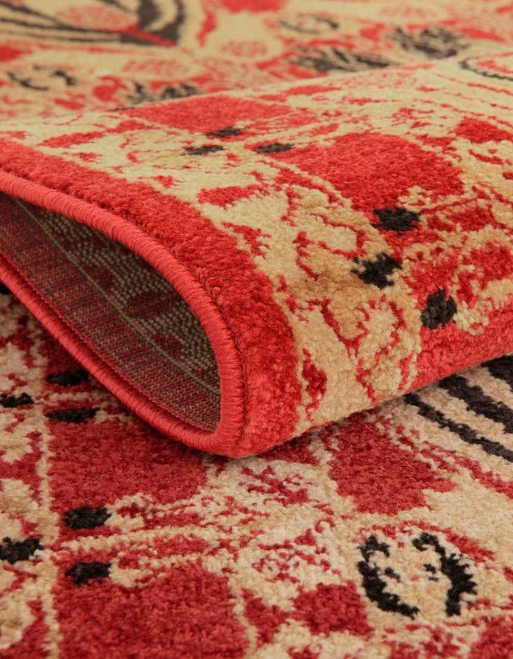 Detail image of 2' 7 x 10' Kensington Runner Rug