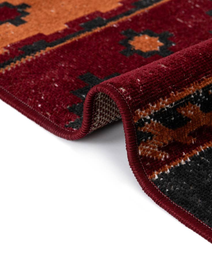 Detail image of 2' 7 x 10' Lucerne Runner Rug
