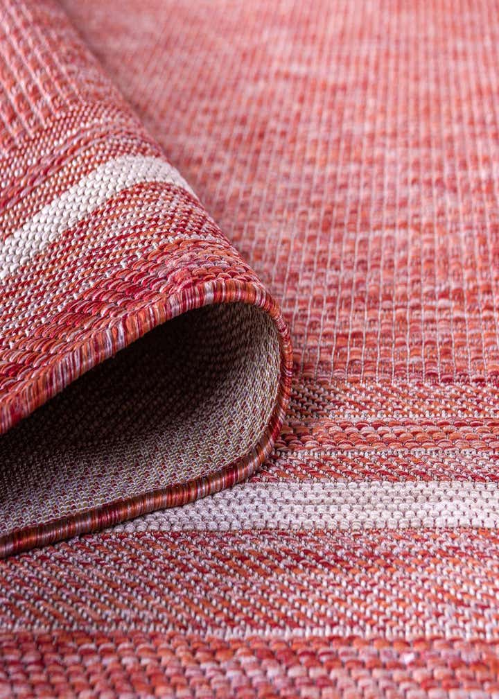 2' 7 x 10' Easy-Clean Border Indoor / Outdoor Runner Rug