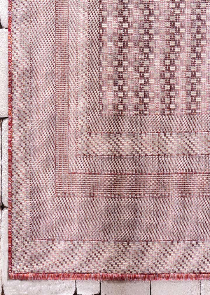 2' 7 x 10' Easy-Clean Border Indoor / Outdoor Runner Rug