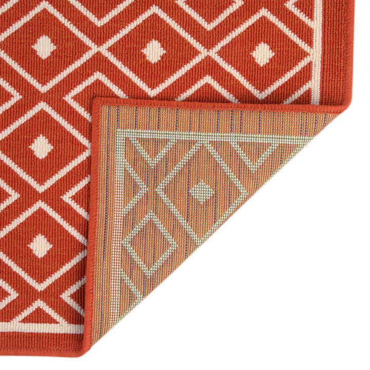 2' x 8' Easy-Clean Lattice Indoor / Outdoor Runner Rug