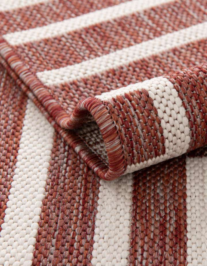 2' x 5' 3 Easy-Clean Modern Indoor / Outdoor Runner Rug