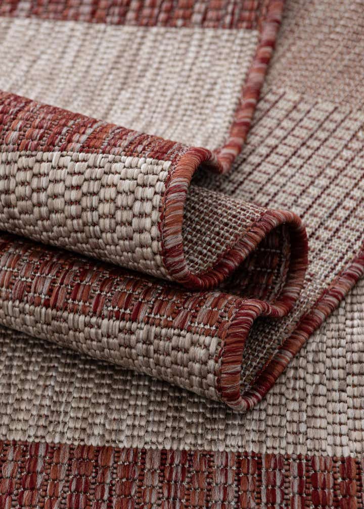 2' 7 x 10' Easy-Clean Striped Indoor / Outdoor Runner Rug