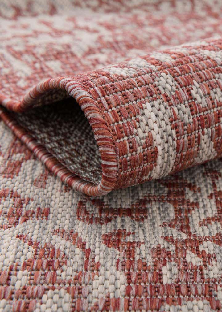 2' x 8' Easy-Clean Traditional Indoor / Outdoor Runner Rug
