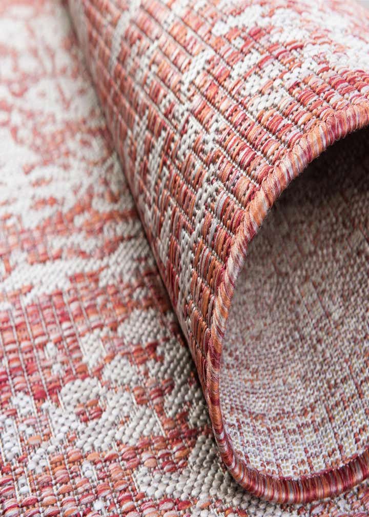 2' x 8' Easy-Clean Traditional Indoor / Outdoor Runner Rug