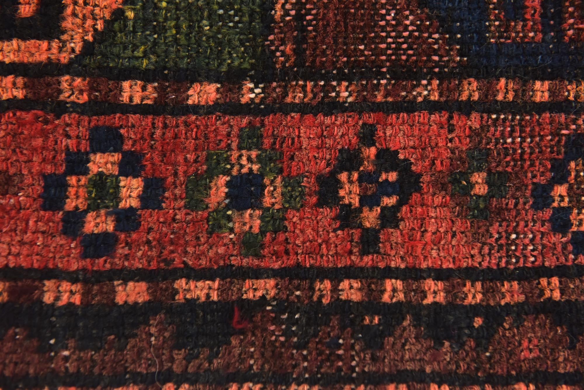 4' 9 x 9' 9 Hand Knotted Shiraz Persian Wool Runner Rug