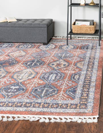 7' 10 x 7' 10 Aramis Square Rug
