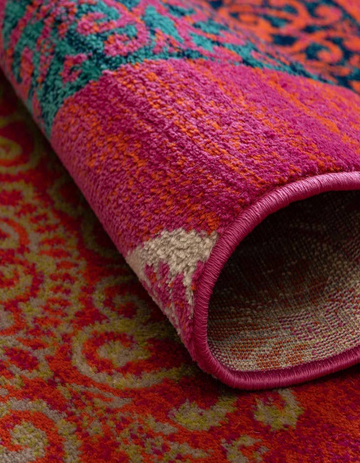 Detail image of 7' 10 x 7' 10 Azalea Square Rug