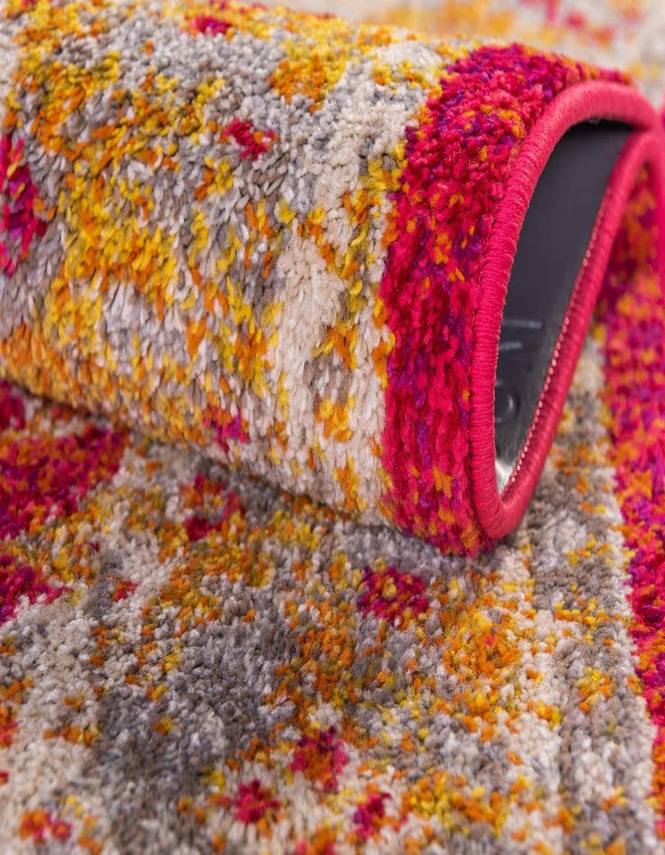 Detail image of 8' x 8' Carrington Square Rug