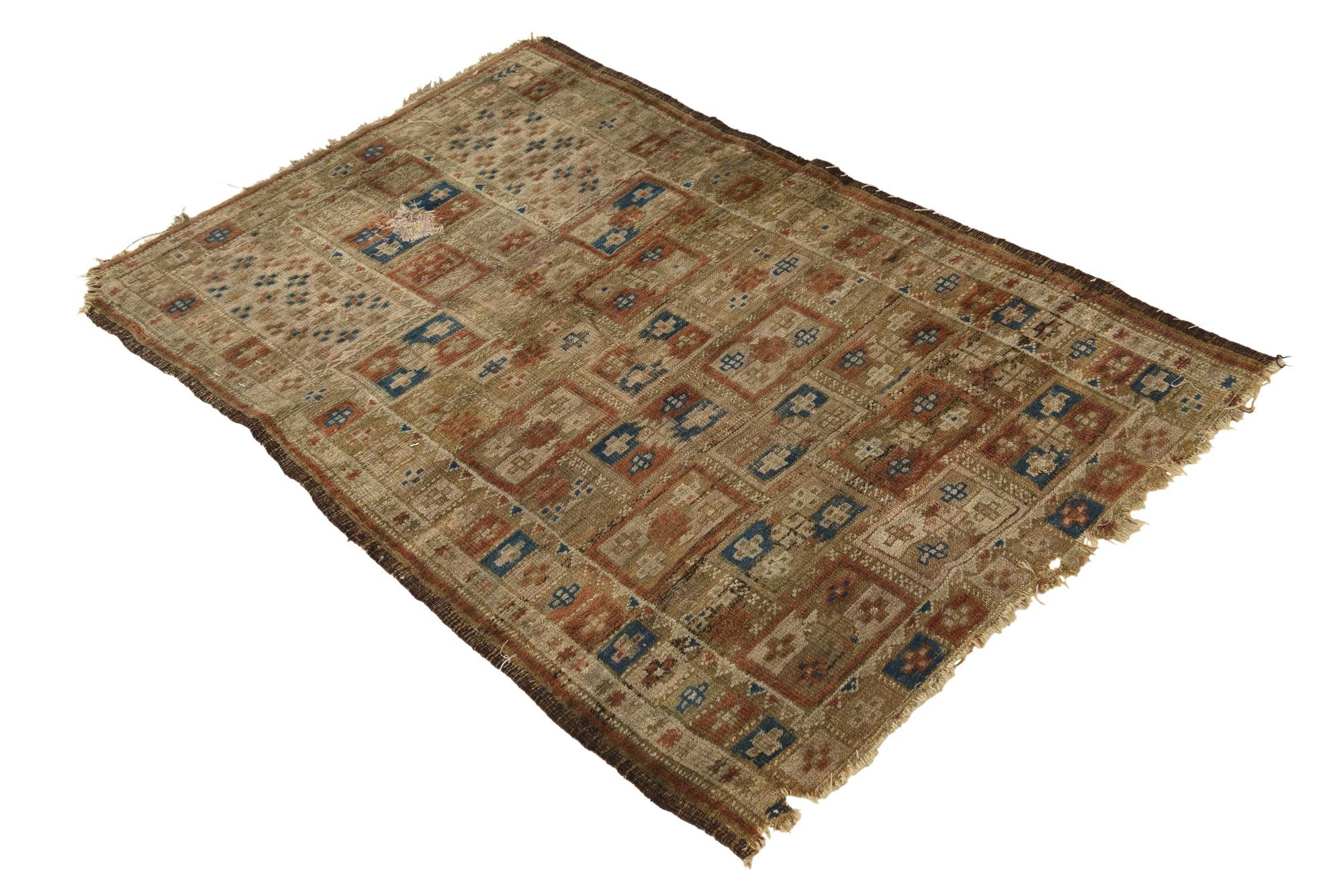 3' 10 x 4' 5 Hand Knotted Hamedan Persian Wool Square Rug