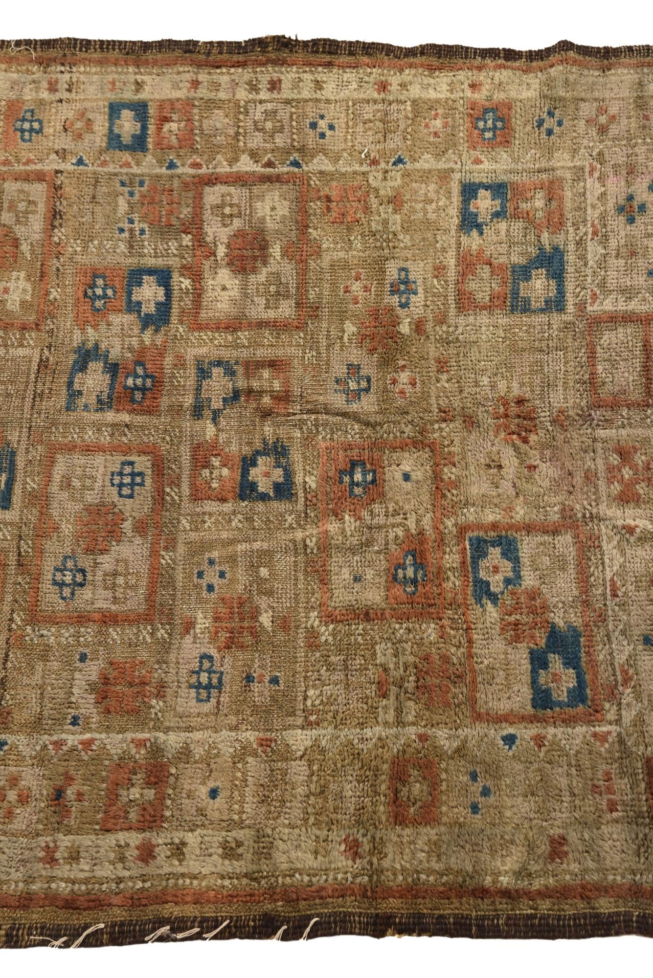 3' 10 x 4' 5 Hand Knotted Hamedan Persian Wool Square Rug