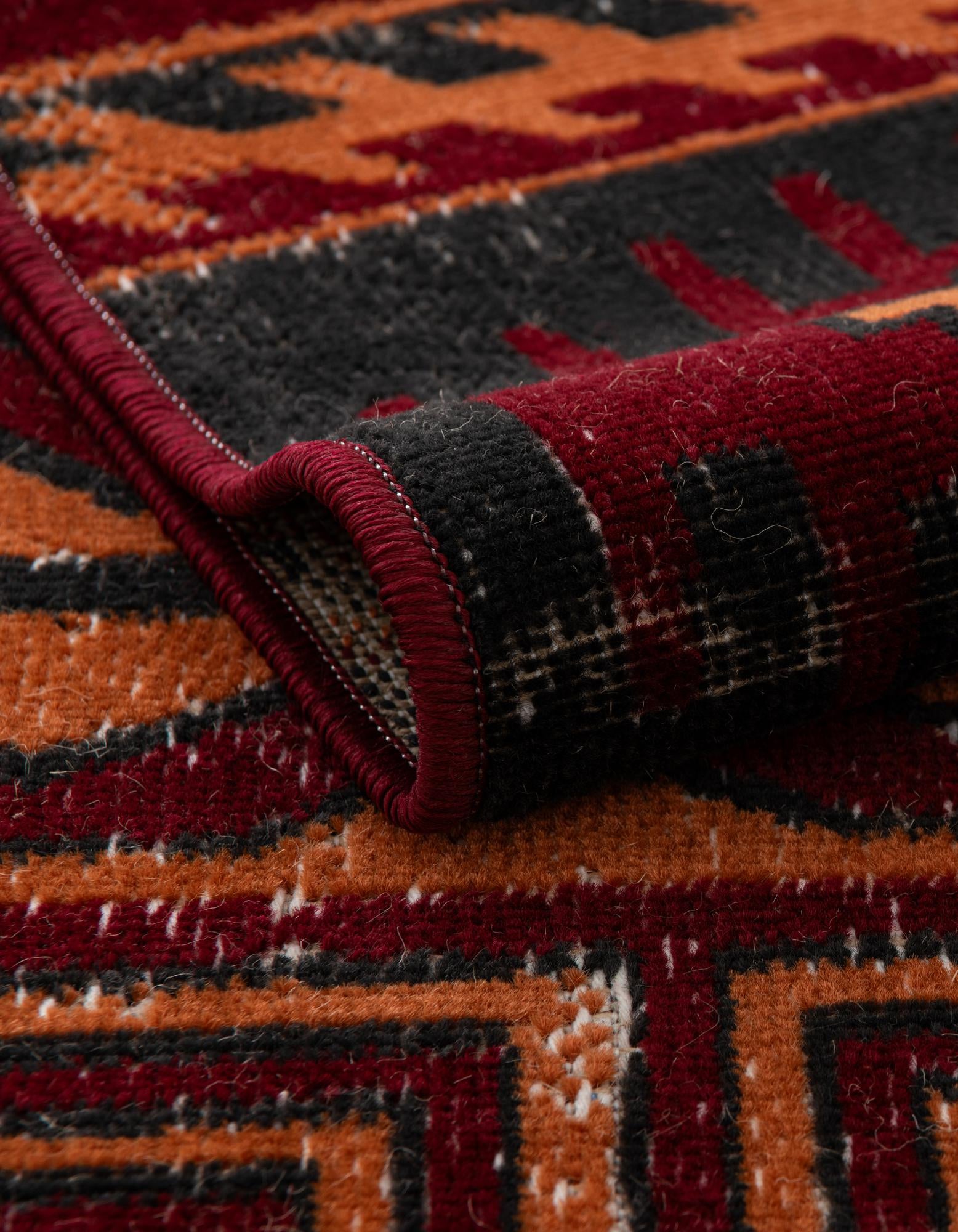 7' 10 x 7' 10 Lucerne Square Rug