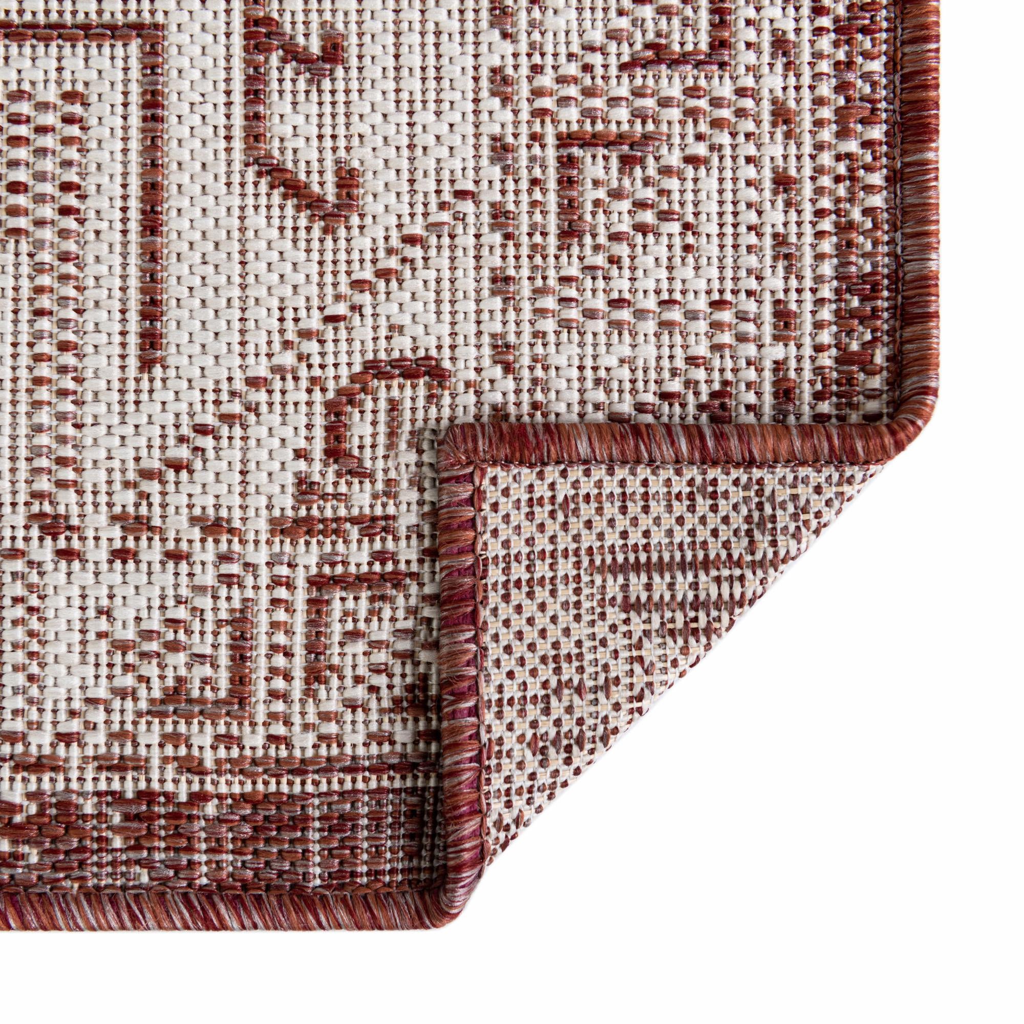 5' 3 x 5' 3 Easy-Clean Aztec Indoor / Outdoor Square Rug