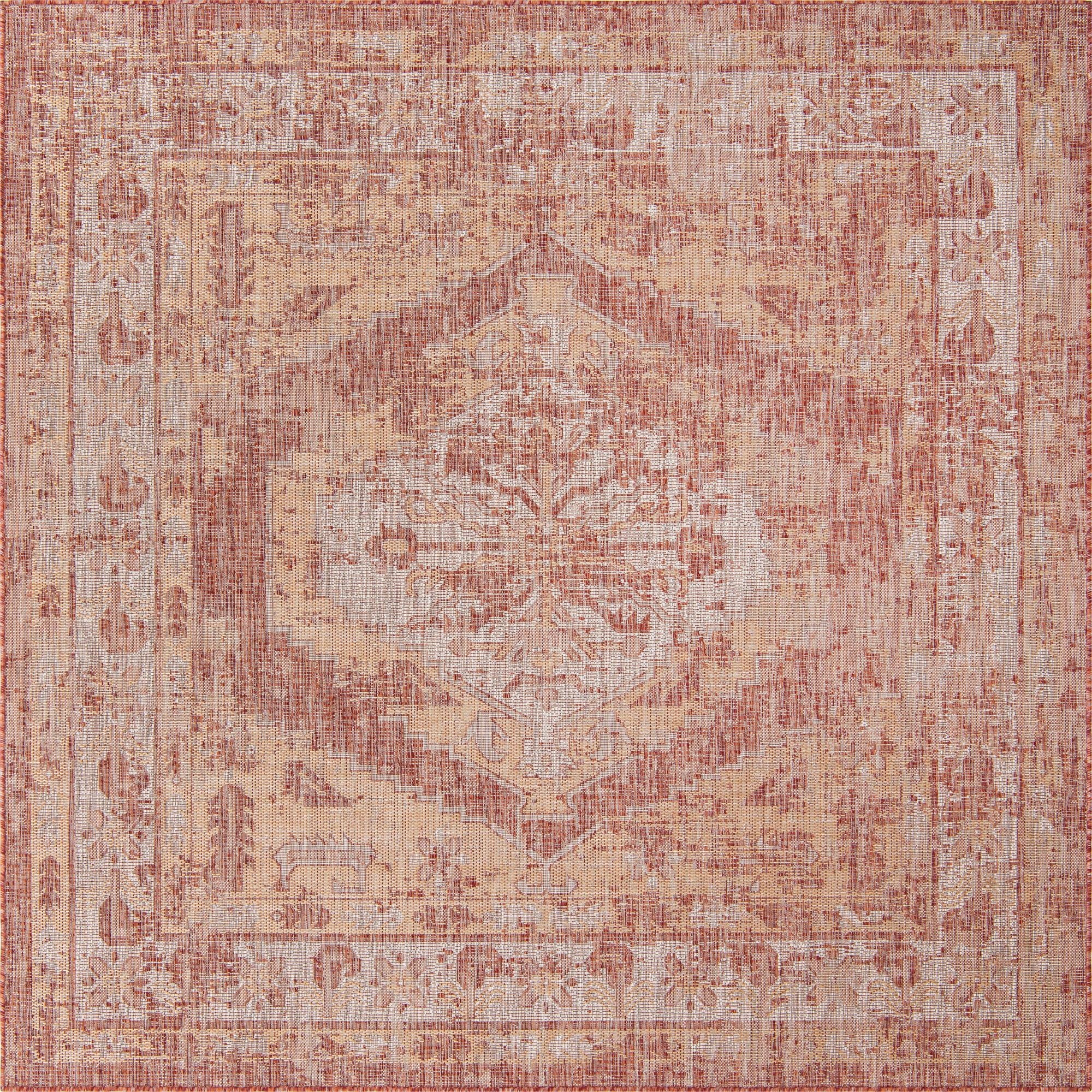 7' 10 x 7' 10  Washable Traditional Indoor / Outdoor Square Rug