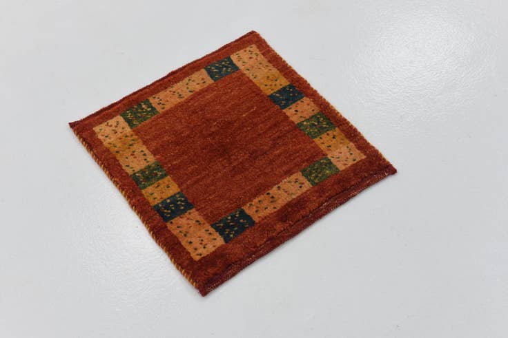 Detail image of 1' 3 x 1' 4 Hand Knotted Shiraz-Gabbeh Persian Wool Square Rug