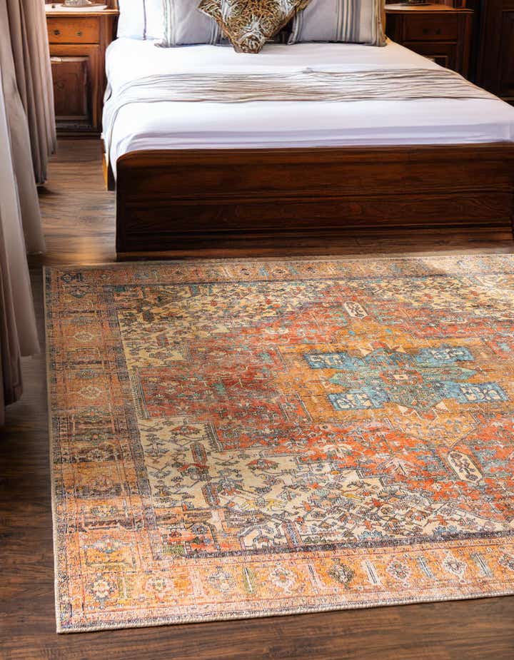 7' 6 x 7' 6 Washable Timeless Square Rug