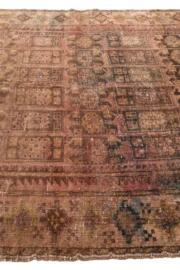 Detail image of 5' 5 x 6' Hand Knotted Ultra Vintage Persian Wool Square Rug