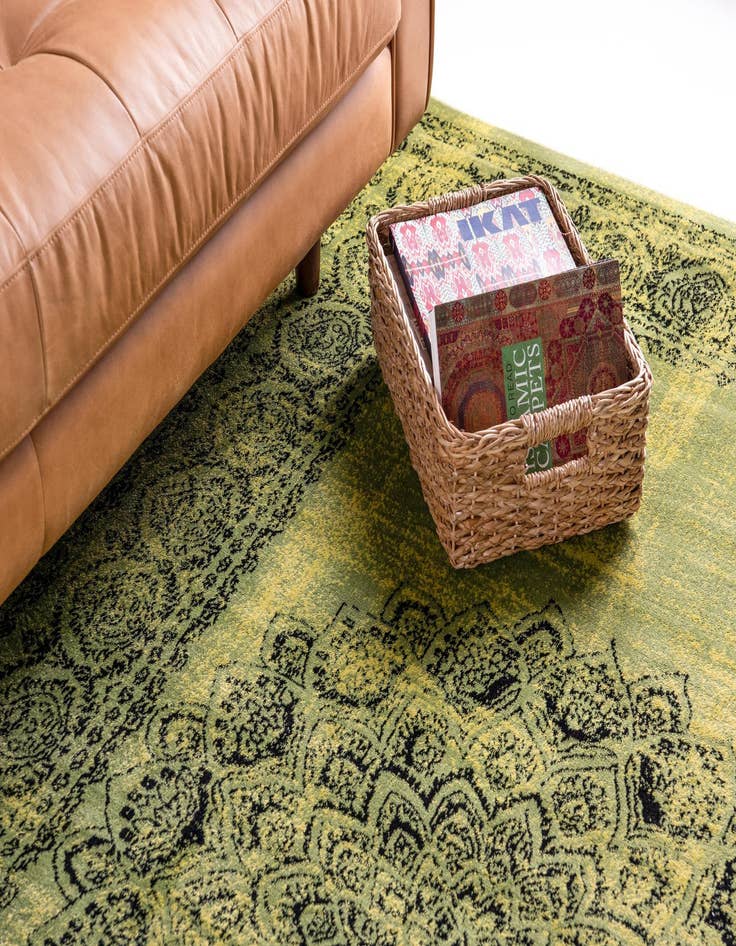 Detail image of 10' x 13' Istanbul Rug