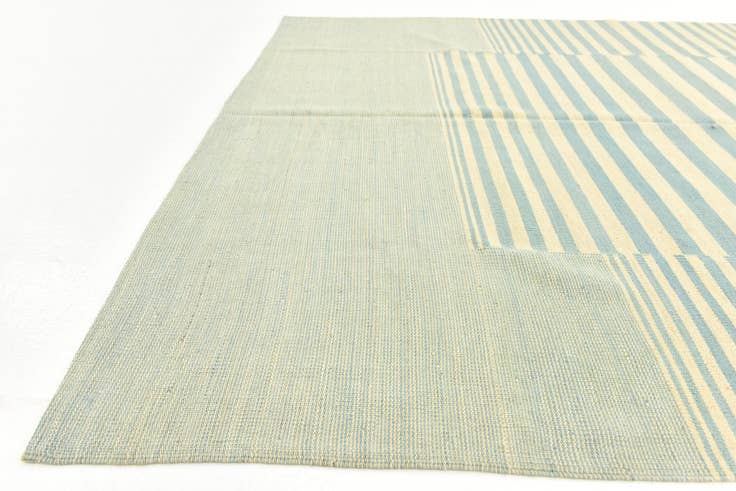Detail image of 5' 10 x 7' 8 Hand Woven Kilim Modern Wool Rug