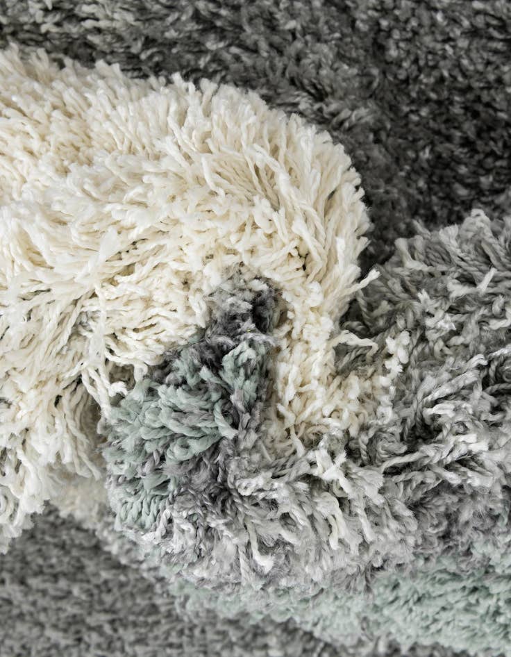 Detail image of 6' x 9' Soft Touch Shag Rug