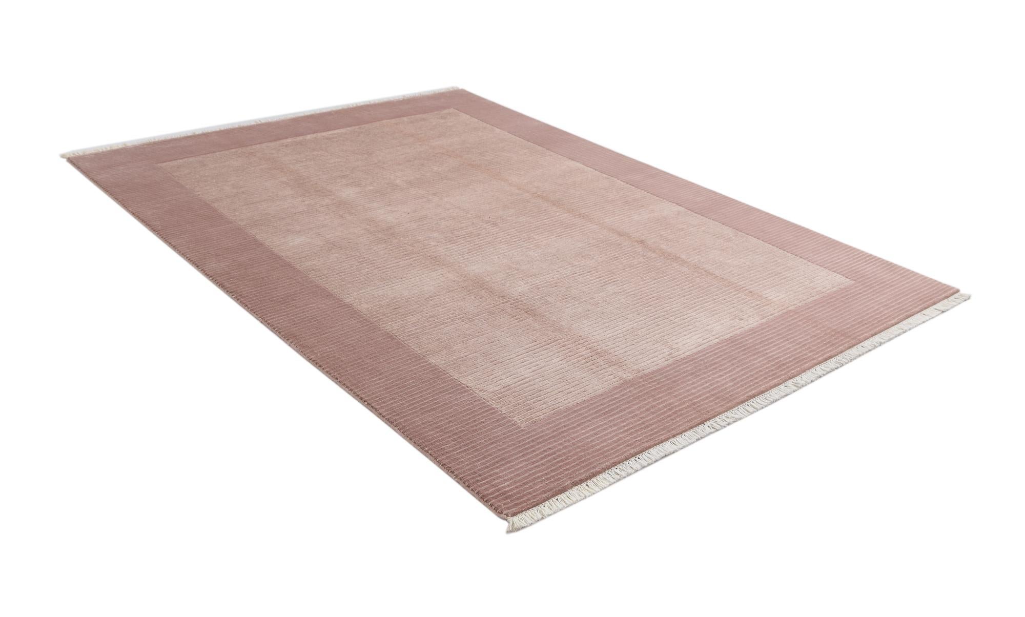 5' 9 x 8' Hand Knotted Darya Wool Rug