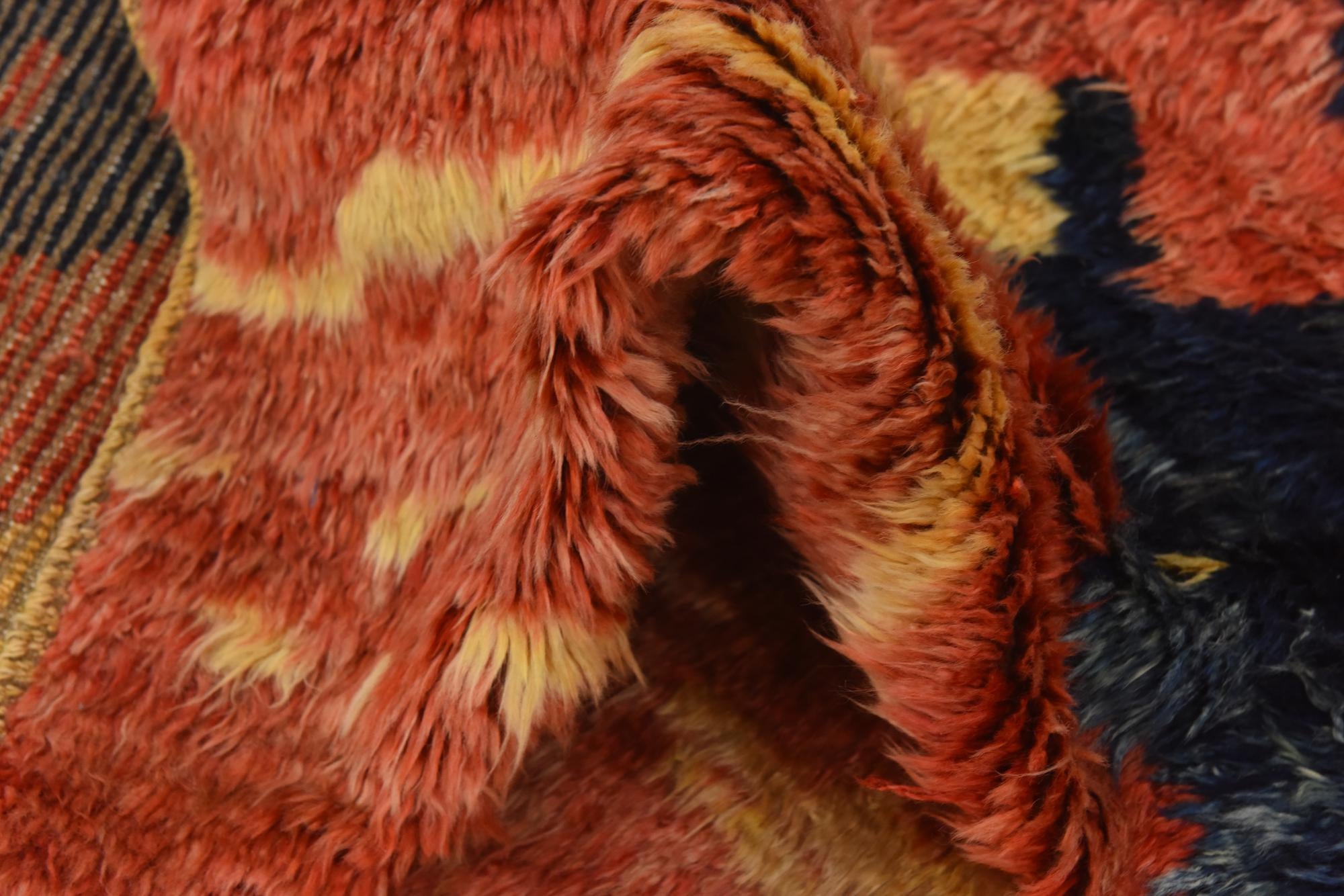 6' 7 x 9' 2 Hand Knotted Darya Wool Rug