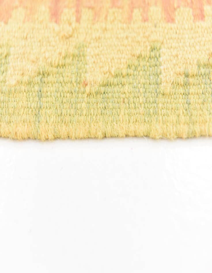 Detail image of 4' 9 x 6' 7 Hand Woven Kilim Waziri Wool Rug
