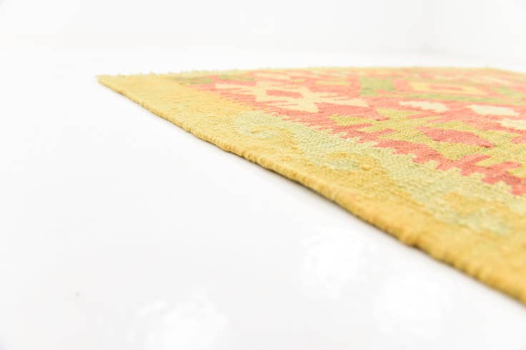 Detail image of 4' 7 x 6' 7 Hand Woven Kilim Waziri Wool Rug