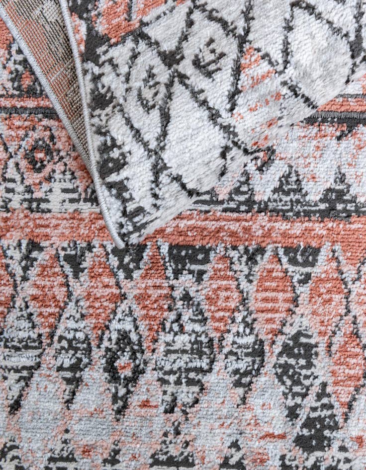 Detail image of 5' x 8' Leipzig Rug
