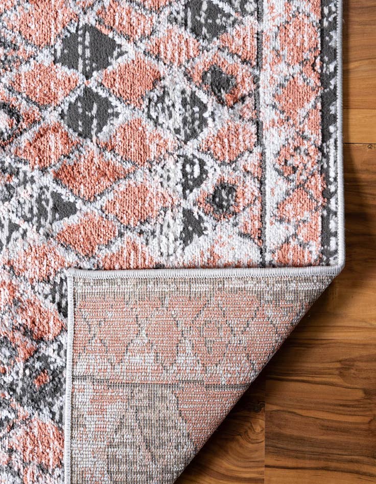 Detail image of 2' 2 x 6' Leipzig Runner Rug