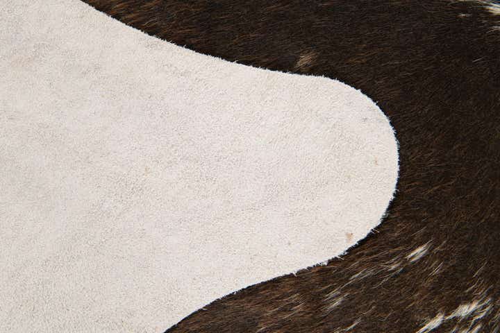 5' 7 x 6' 5 Cowhide Leather Rug