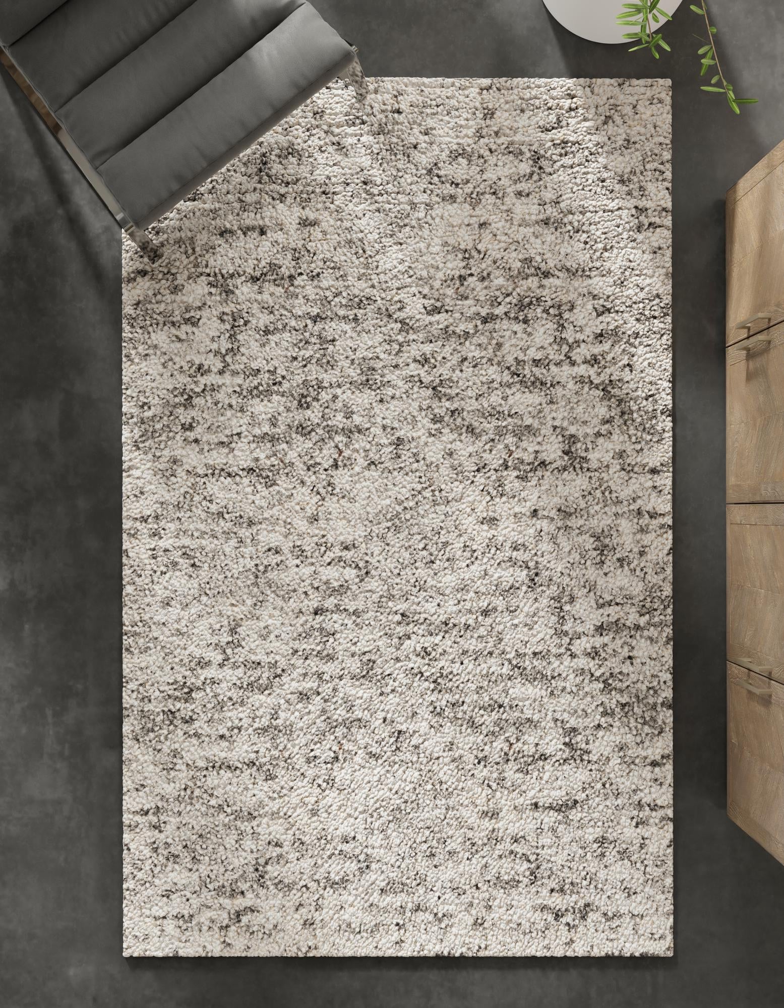 4' 1 x 6' 1 Hand Woven Haka Deluxe Shag Rug