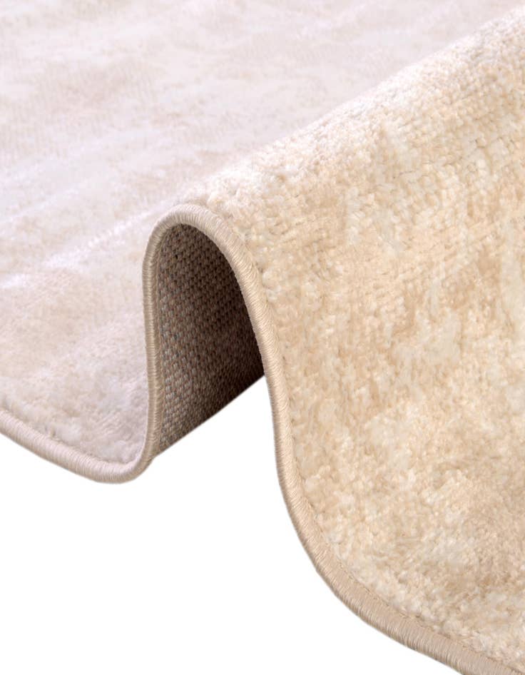 Detail image of 8' x 10' Aurora Oval Rug