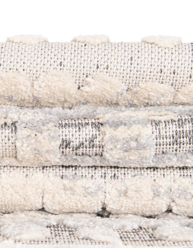 Detail image of 3' 3 x 5' 3 Arlo Rug