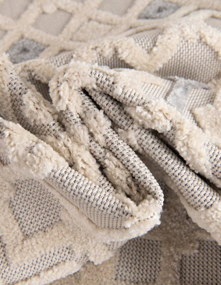 Detail image of 5' 3 x 5' 3 Arlo Round Rug