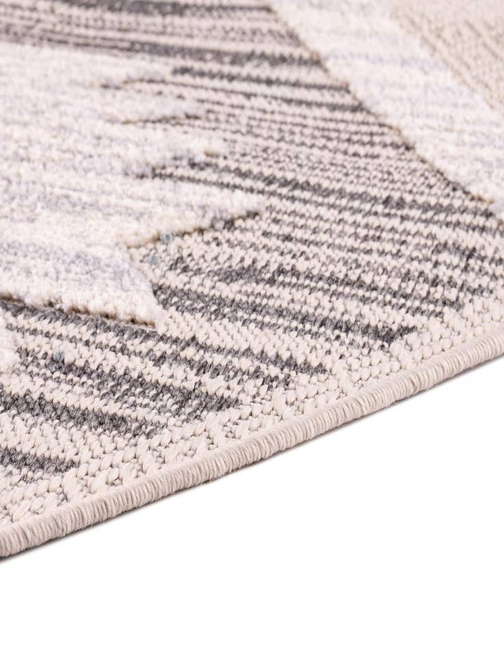 Detail image of 7' x 7' Arlo Round Rug