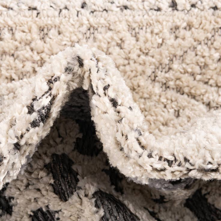 Detail image of 7' x 7' Arlo Round Rug