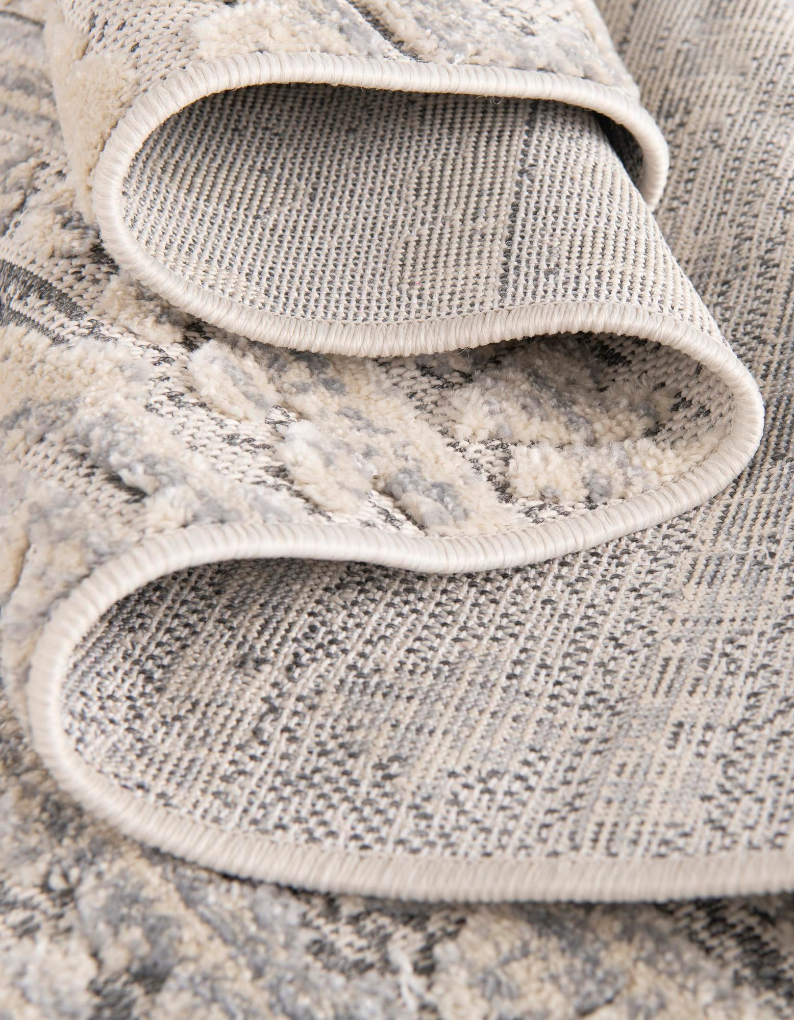 5' 3 x 5' 3 Arlo Square Rug